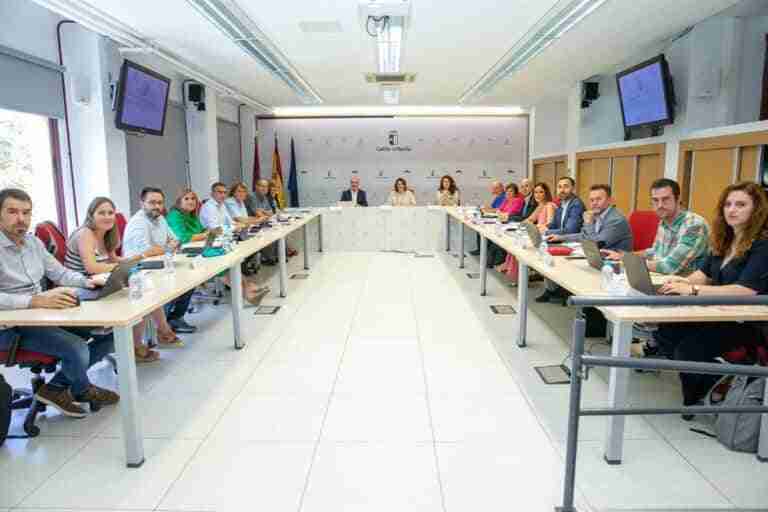 Gobierno C-LM tramita más de 15,5 millones de ayudas directas a personas trabajadoras autónomas en la región
