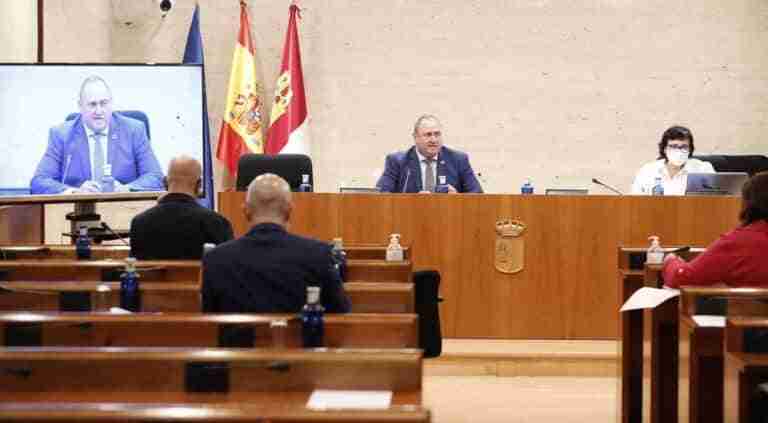 PSOE solo acepta una enmienda de la oposición a la Ley del Vino C-LM, que no tiene el camino de la unanimidad despejado