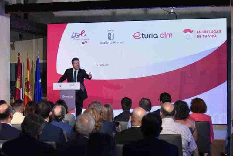 Page afea que la Ley de Memoria se pacte con "gente que todo lo que toca lo ensucia" como Bildu