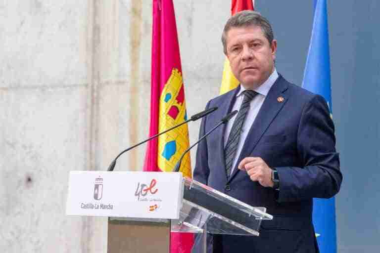 Page cree que hoy los grandes acuerdos PSOE-PP están "más lejos" y esa es "la parte negativa" de la sesión