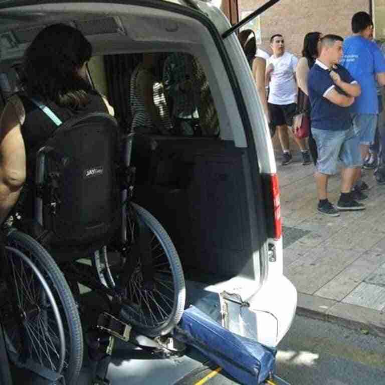 Publicada la orden que regula las ayudas para fomentar la adaptación de vehículos taxi a personas con movilidad reducida