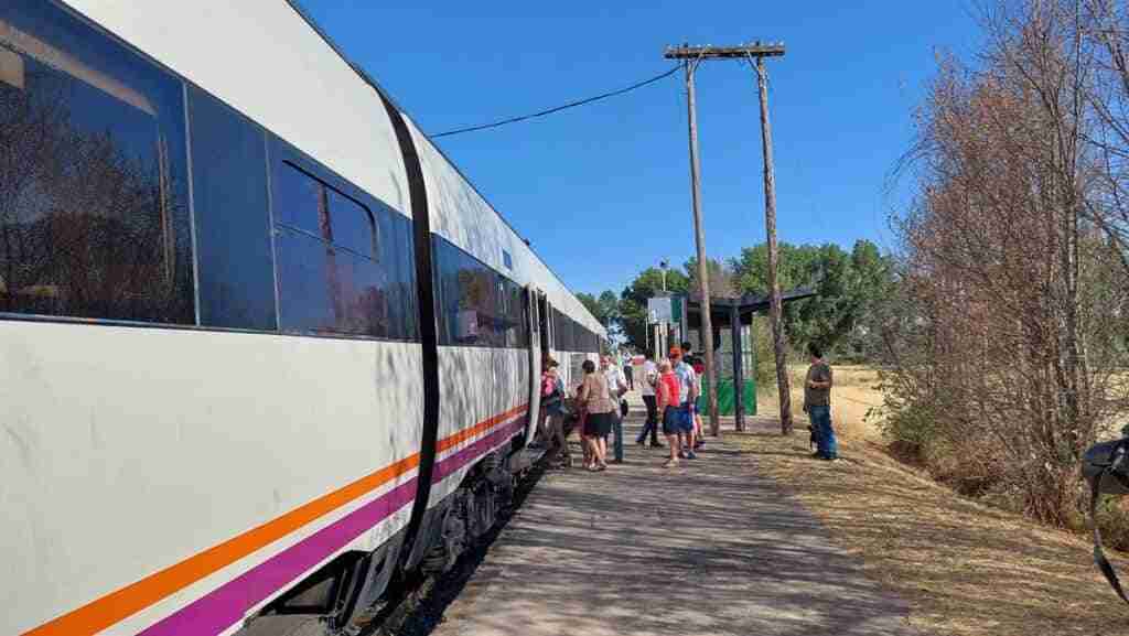 Tierraseca, sobre la línea Madrid-Cuenca: "Centrar el debate en el cierre o no de una línea obsoleta no ayuda en nada"