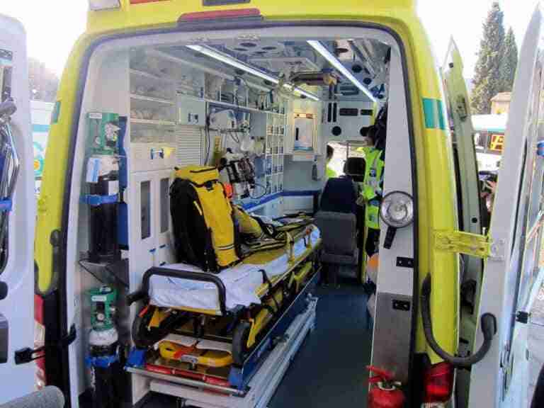 Un joven de 22 años resulta herido por arma blanca en la cabeza en una calle de Tomelloso