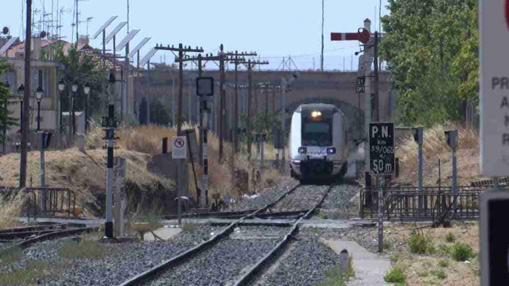 VÍDEO: Emoción y reivindicación marcan el último servicio de tren Aranjuez-Cuenca que pone fin a 139 años de historia