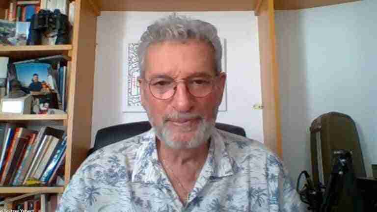 Ysbert ensalza el oficio del doblaje, alerta de presión de las plataformas y ve buena cantera que aumentará competencia
