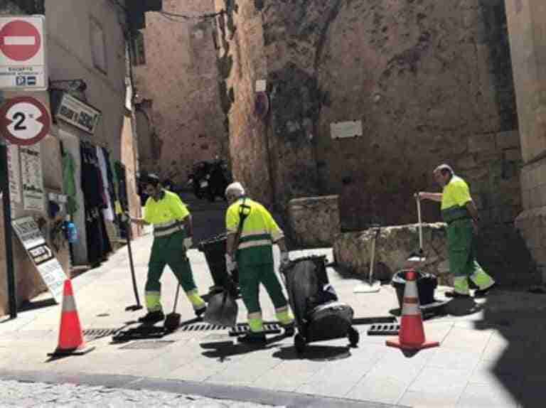 limpieza intensiva barrios cuenca