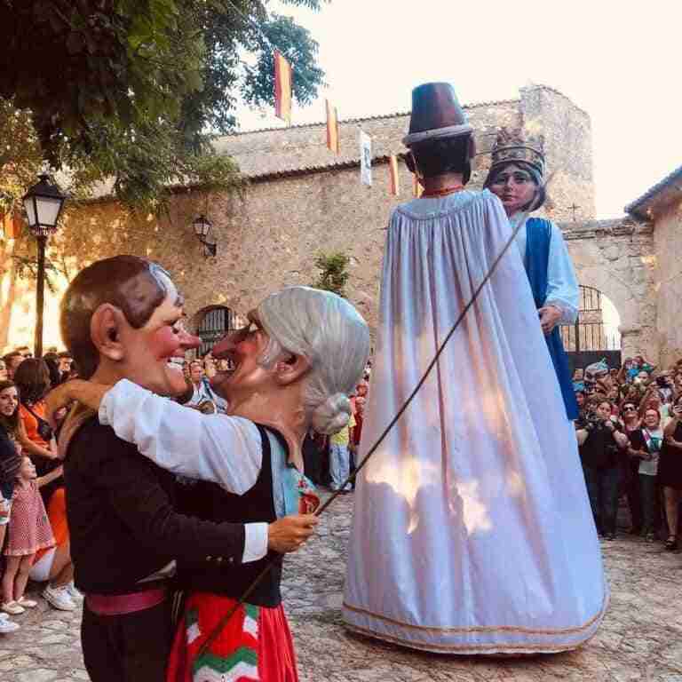Brihuega revive este domingo su ancestral procesión de Recogida de la Cera, que aspira a ser Fiesta de Interés Regional