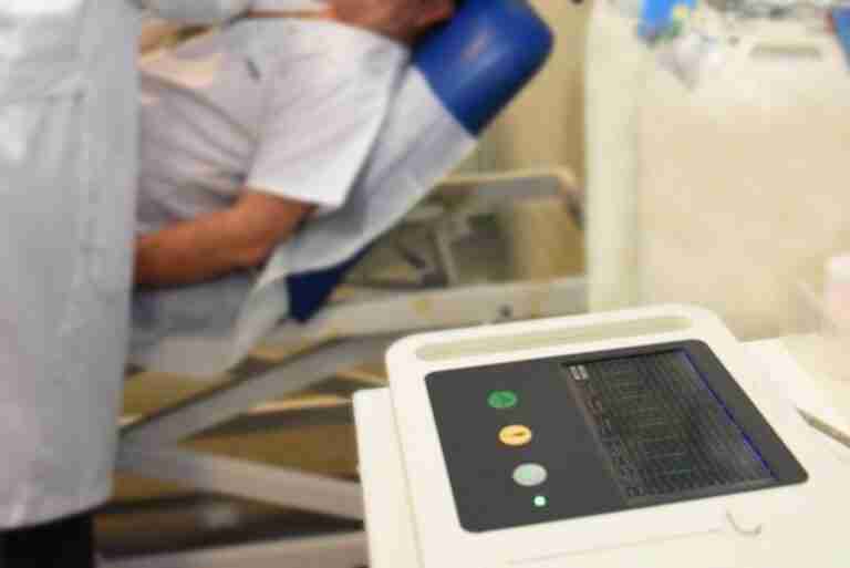 C-LM incrementa en un 42% las pruebas de electrocardiografía digital hasta julio, en relación con 2021