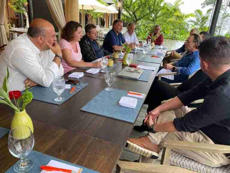 C-LM negocia la instalación de un complejo hotelero junto al futuro parque temático de Toro Verde en Cuenca