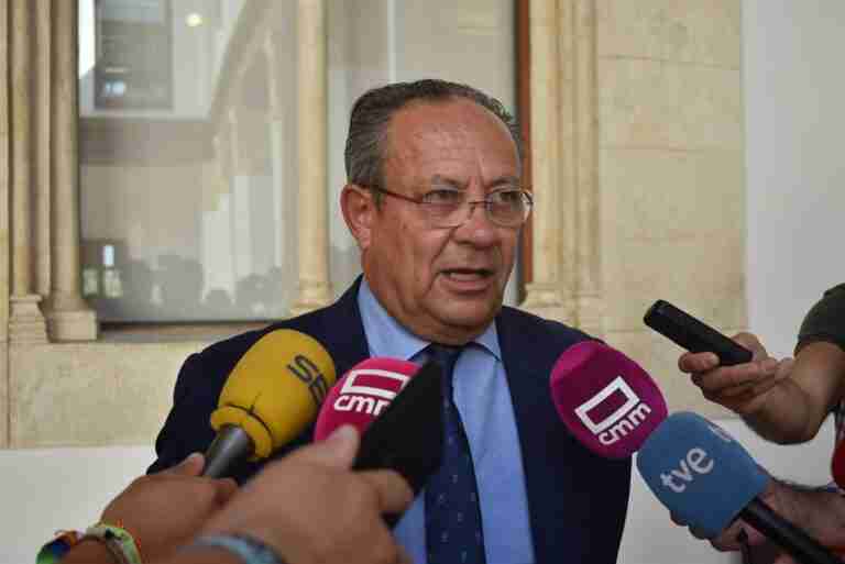 El techo de gasto de C-LM rondará los 7.500 millones y afinará un presupuesto "con rigor y responsabilidad"