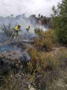 Elevan a 400 las hectáreas calcinadas en el fuego de Jumilla (Murcia), 220 de ellas en territorio de C-LM