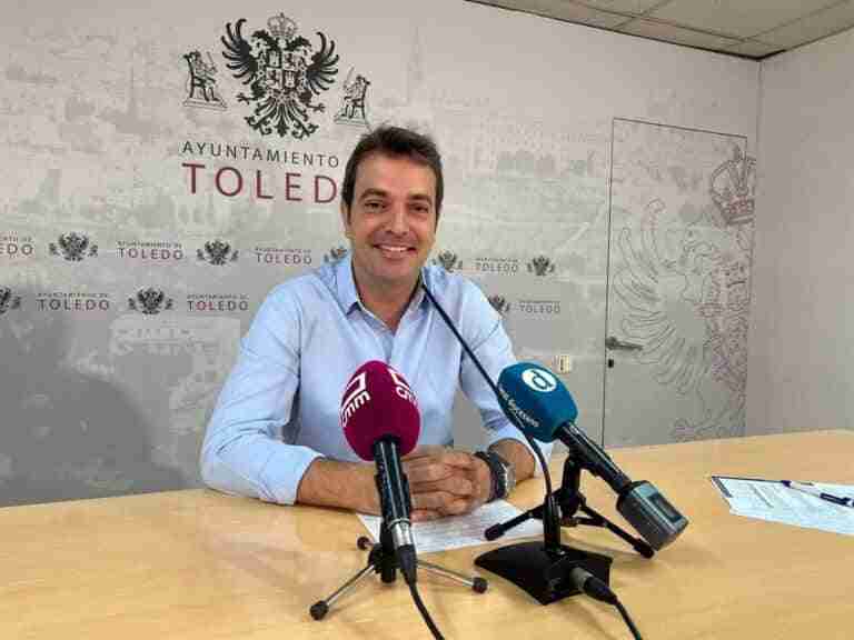 Equipo Gobierno toledano valora la propuesta de IU de fuegos artificiales silenciosos, aunque llega tarde para este año