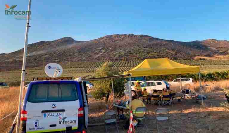 Estabilizado el incendio de Malagón (Ciudad Real), en el que permanecen 6 medios y 30 personas
