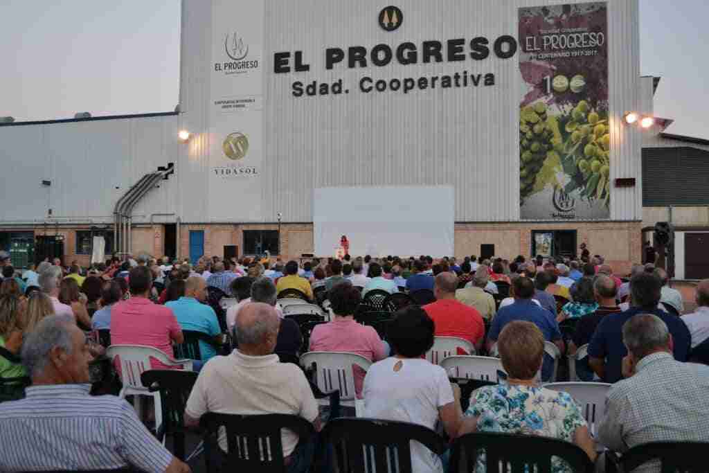 Reivindicación del uso sostenible del agua y exaltación de los Vinos anoche en Villarrubia de los Ojos 8