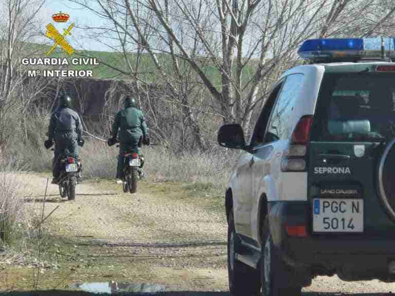 Investigan a dos personas como supuestas autoras de un delito de incendio forestal en Almadén