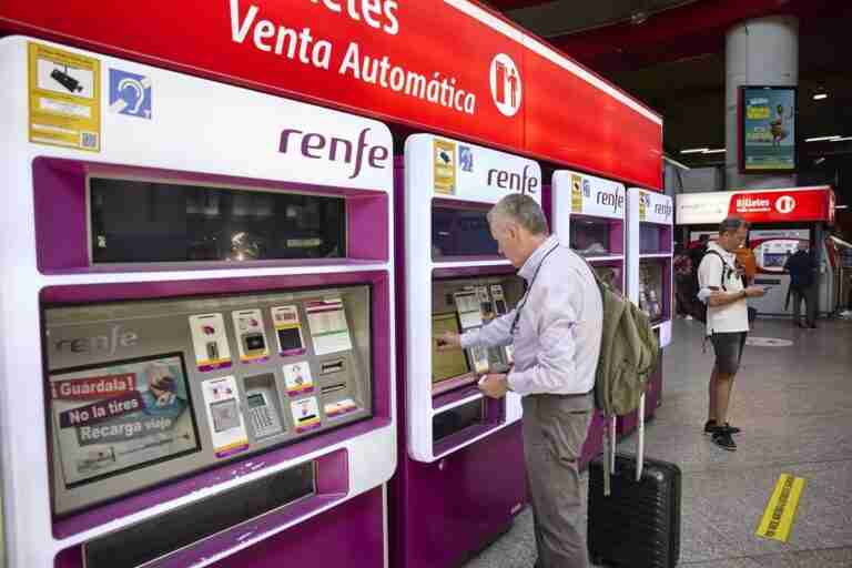 Los usuarios de Renfe podrán adquirir desde este miércoles el nuevo abono gratuito