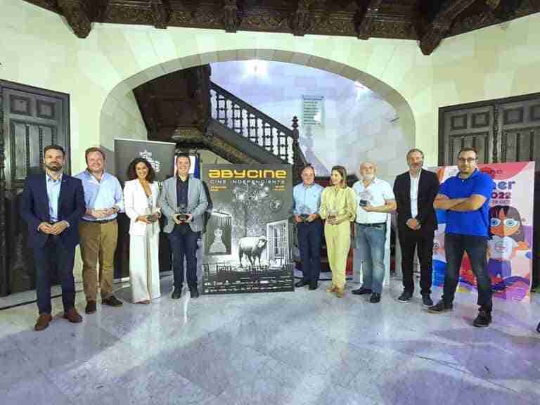 Nacho Vigalondo y Aníbal Gómez presentarán la XXIV edición de Abycine, que se adelanta y arranca el 29 de septiembre