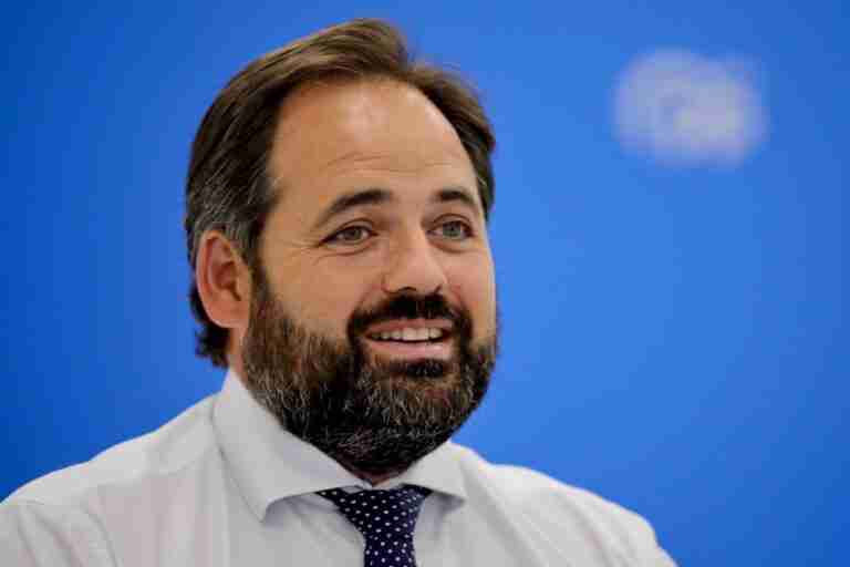 Núñez no despejará los candidatos a alcalde hasta otoño aunque da por hecho que repetirán los nombres donde se gobierna