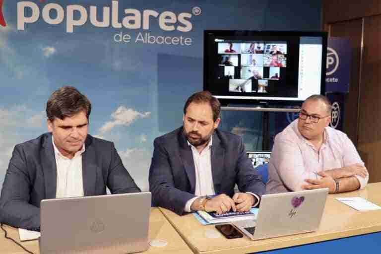 Núñez pregunta a Page si va a "alzar la voz" ante el "improvisado" decreto de ahorro energético del Gobierno central