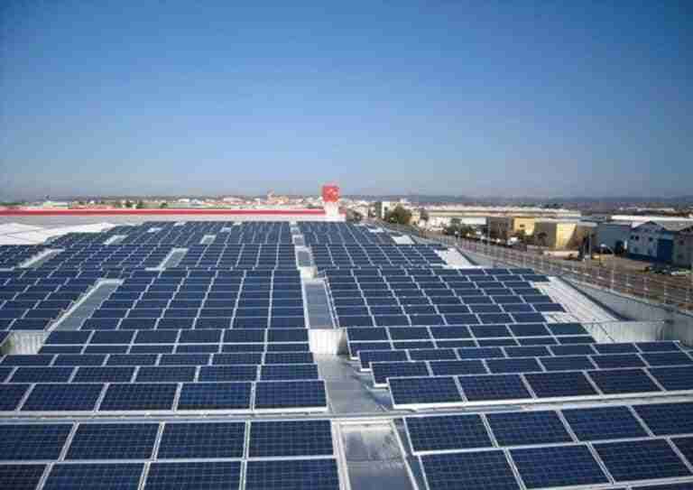 Publica en el DOCM la ley que agiliza proyectos de energías renovables en C-LM, en vigor en 20 días