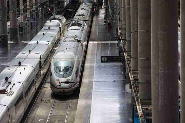 Renfe ofrece un 31% más de plazas que hace un año en la 'operación retorno', hasta un total de 580.000