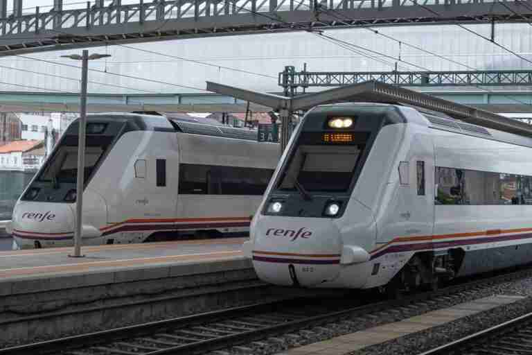 Renfe recomienda adquirir los abonos gratis de Cercanías y Media Distancia antes del 5 de septiembre