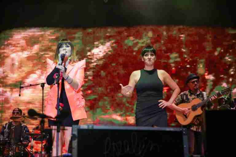 Rozalén pide en Toledo que "las fiestas siempre sean un lugar para estar a salvo"