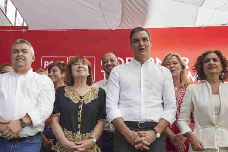 Sánchez se echa a la calle con 30 actos para comunicar la labor del Gobierno y estará el 9 de septiembre en Toledo