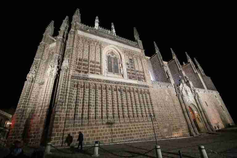 Toledo mantendrá sus monumentos encendidos, al no establecer el decreto ley del Gobierno que tengan que ser apagados