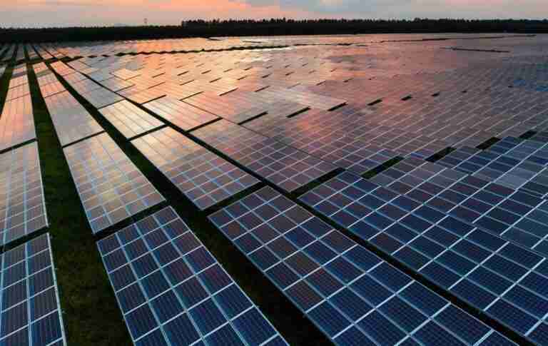 VÍDEO: CLM pedirá a Gobierno agilizar trámites para que energías renovables se conecten a la red a la mayor brevedad