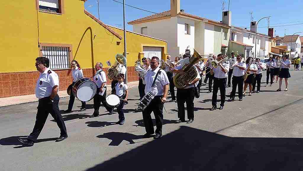 La Unión Musical Quintanareña ameniza una de las mañanas de feria en Quintanar 3