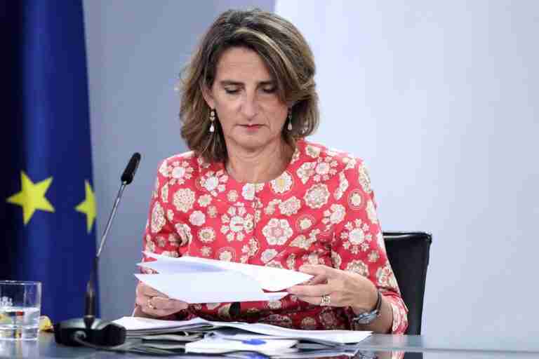 El Gobierno rebaja el IVA del gas natural al 5% hasta enero y no descarta extenderlo al próximo año