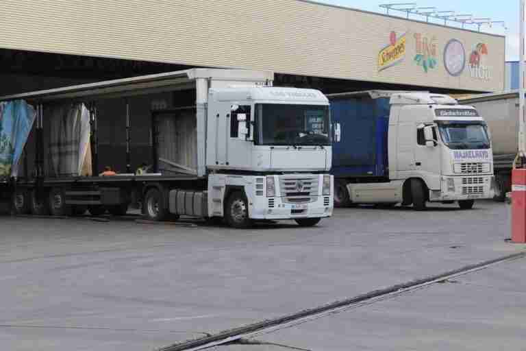 El grupo de la planta de La Casera en Alcalá de Guadaíra plantea el traslado de la producción a su fábrica de Toledo
