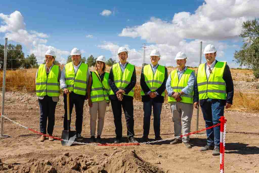 ID Energy Group y Feníe Energía ponen la primera piedra de un parque fotovoltaico en Villarrubia de los Ojos