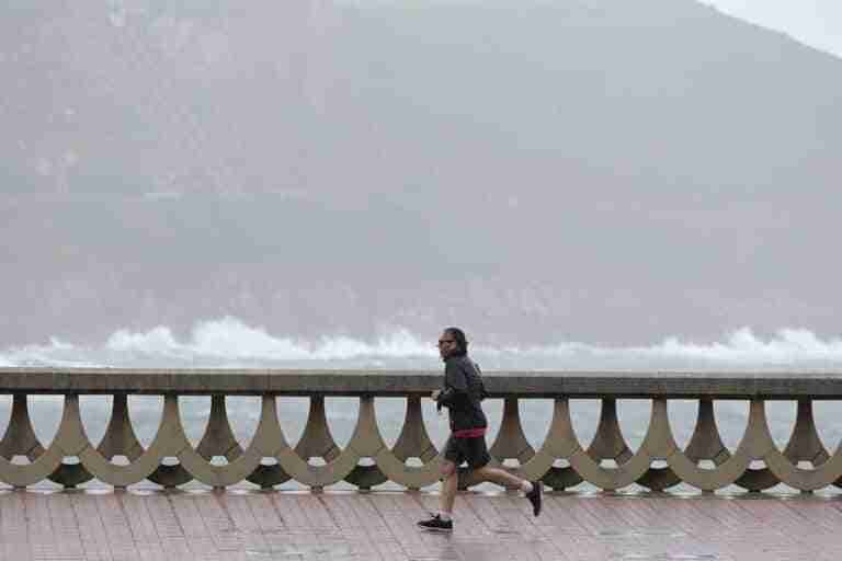 La lluvia afectará al noroeste de la Península a principios de semana y se extenderá a otros puntos desde el jueves