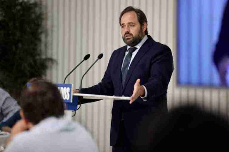 Núñez (PP C-LM) se alinea con Feijóo frente a Ayuso y cree que menores deben tener consentimiento paterno para abortar