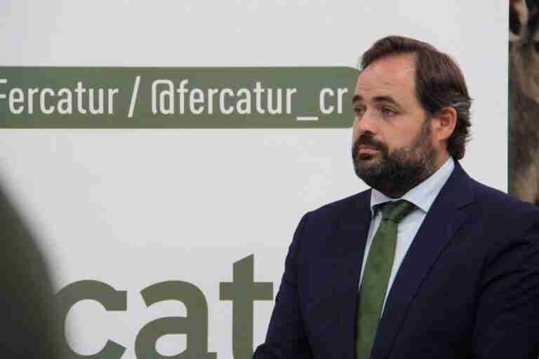 Núñez (PP) responde a Page que "la mitad de las elecciones las ha perdido y ha tenido que pactar con Podemos"