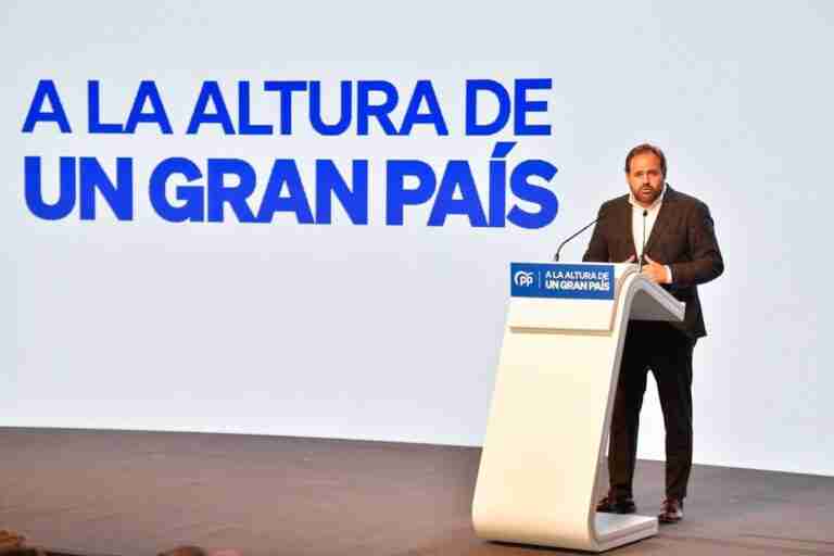 Núñez tacha a presidentes y alcaldes socialistas de "sucursales de Sánchez" y planta batalla: "El PSOE es el enemigo"