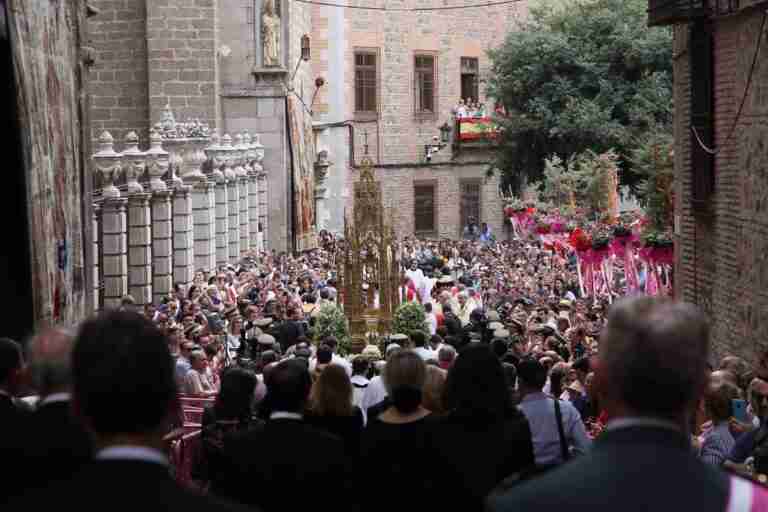 Page achaca a la falta de liderazgo de Núñez la polémica por el Corpus y pedirá a Ayuso que lo declare festivo en Madrid