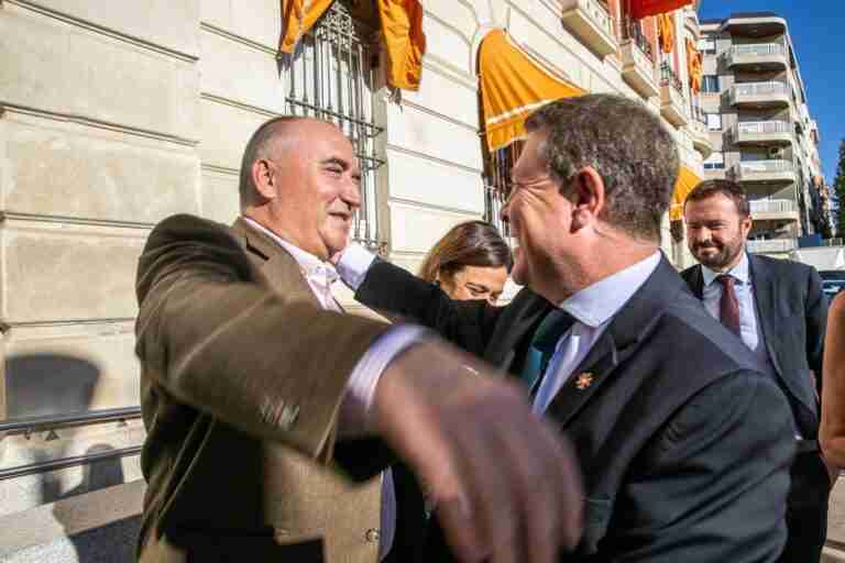 Page defiende el mundo rural y cree que hay más "paletismo" en Las Ramblas o en el Congreso que en el resto del país