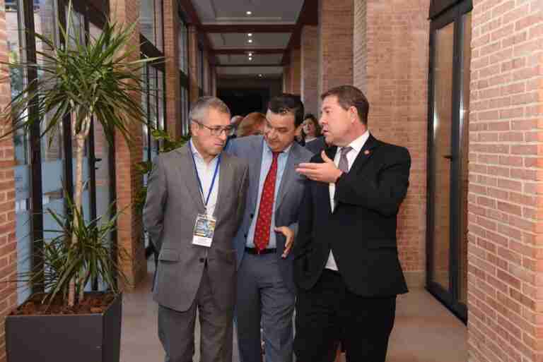 Page quiere que el Plan del Alto Guadiana esté en 2022 y se compromete a reducir burocracia al futuro Consorcio