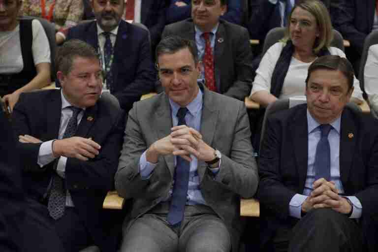 Sánchez convoca a los líderes territoriales del PSOE el 17 de septiembre en Zaragoza