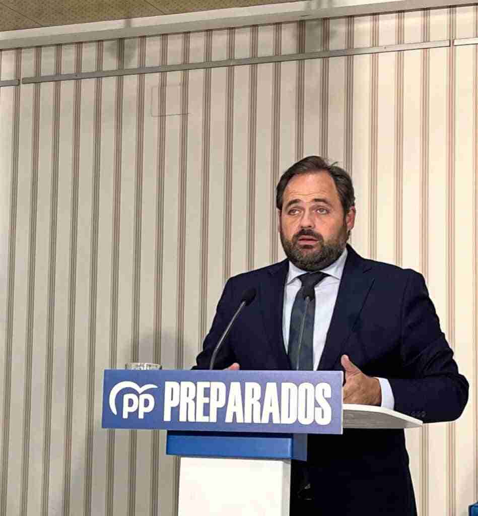 VÍDEO: Núñez exhibe encuestas que dan al PP ganador en toda C-LM en las generales y a 1,7 puntos de ganar en autonómicas