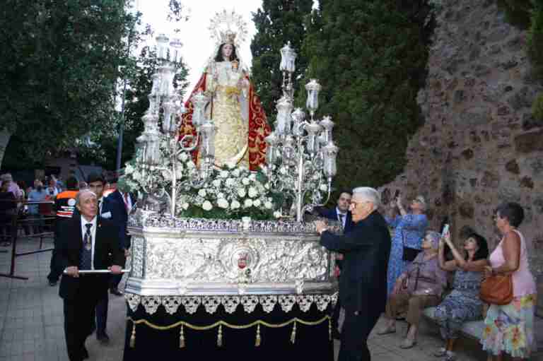 ofrenda virgen de gracia puertollano