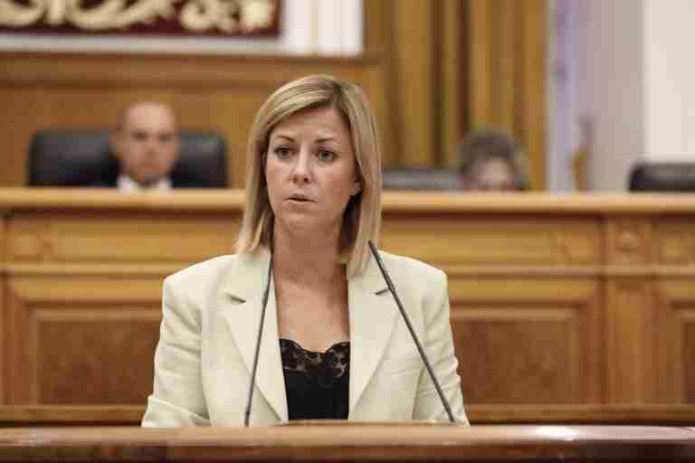 Abengózar contrapone la "foto del metaverso de C-LM" ofrecida por Núñez con la "esperanza" exhibida por Page