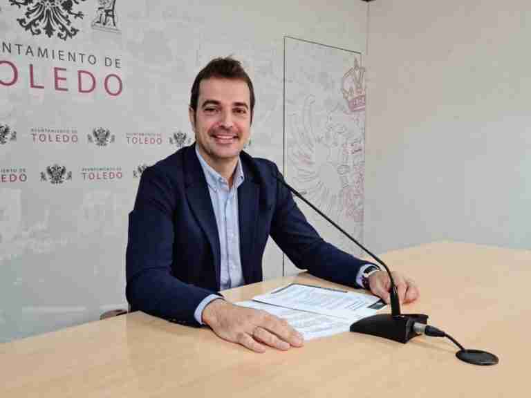 Ayuntamiento espera que las obras de reparación de la cubierta del pabellón del polígono de Toledo empiecen en diciembre