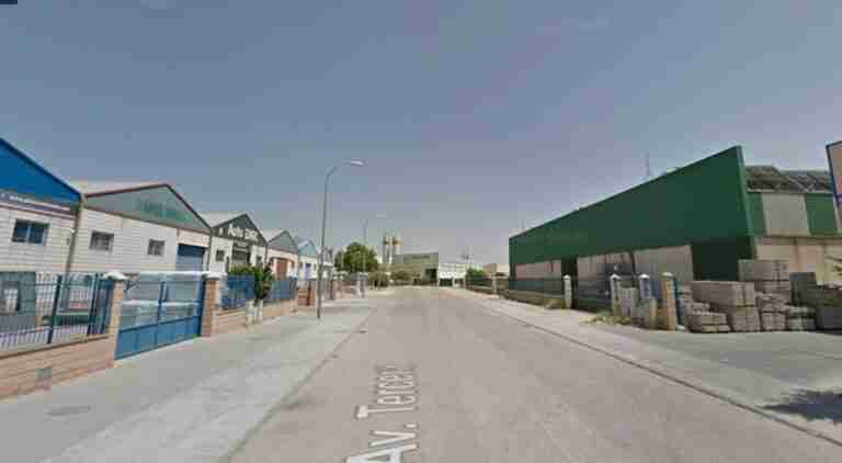 Declarado un incendio en una nave de una empresa de áridos de La Roda (Albacete)