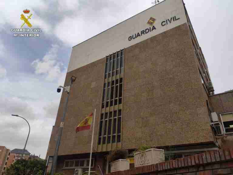 Detenido por suplantar a otra persona en un examen para recuperar el carné de conducir en Guadalajara