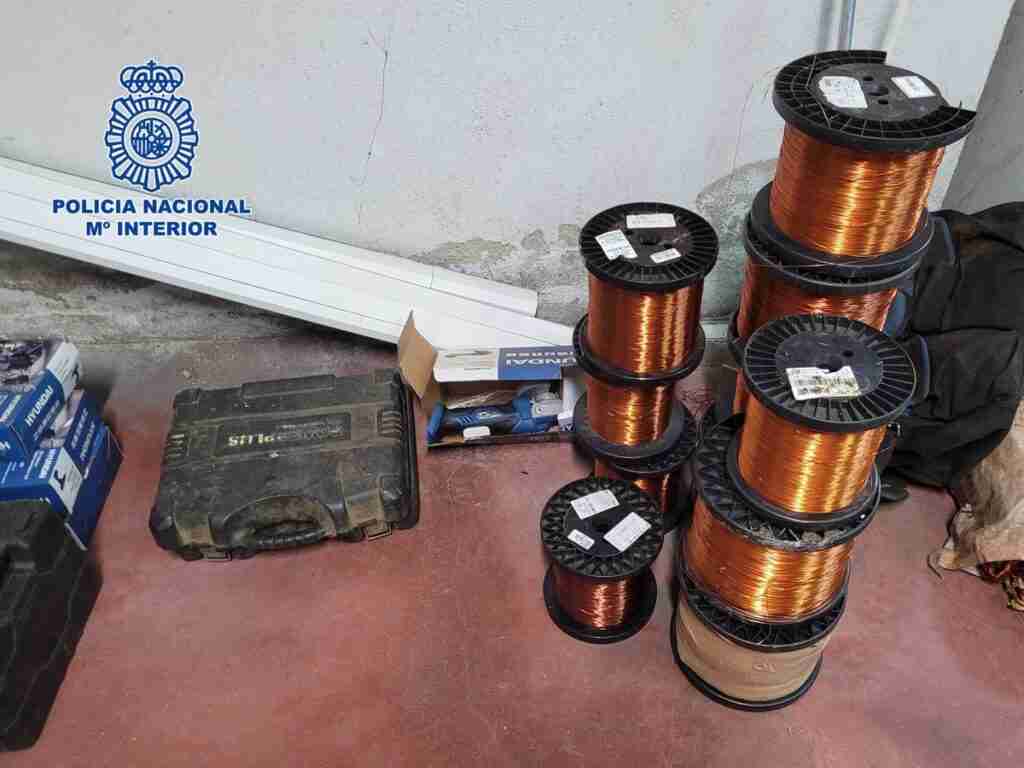 Detenido uno de los implicados en el robo de cables de cobre de un taller de Talavera