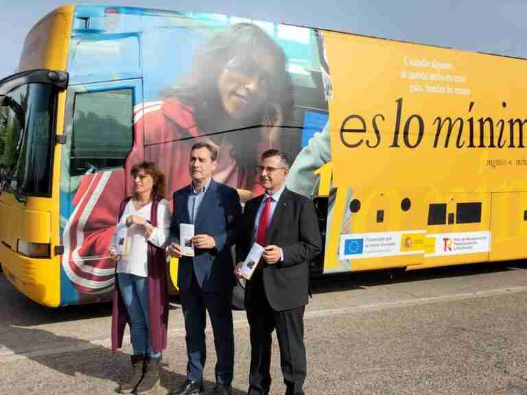 El autobús del IMV atiende a 546 personas en sus primeros ocho días, el 42% de ellas para solicitar información